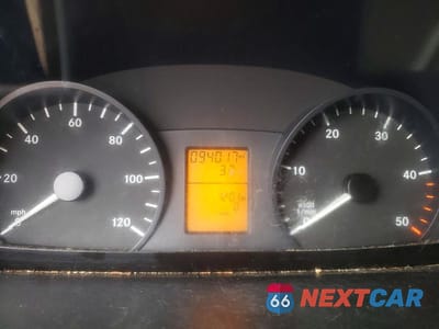 Zdjęcie 9 z 12 samochodu: 2018 MERCEDES BENZ SPRINTER 2500 DELIVERY VAN VIN:WD3PE7CD9JP630786 - miniatura