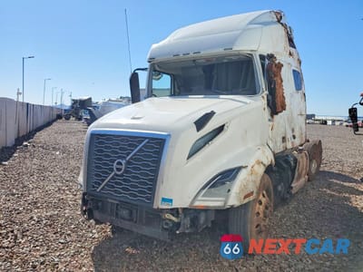 Drugie zdjęcie samochodu z przodu: 2024 VOLVO VN VNL VIN:4V4NC9EH1RN633305 - miniatura