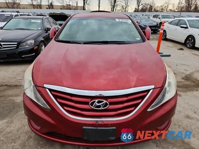 Piąte zdjęcie samochodu w środku: 2013 HYUNDAI SONATA GLS VIN:5NPEB4AC6DH679409 - miniatura
