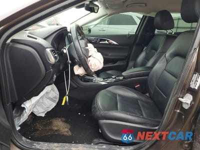Zdjęcie 7 z 12 samochodu: 2017 INFINITI QX30 PREMIUM VIN:SJKCH5CR8HA021291 - miniatura