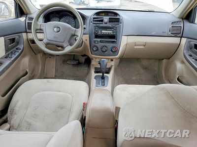 Zdjęcie 8 z 13 samochodu: 2004 KIA SPECTRA LX VIN:KNAFE121345058584 - miniatura