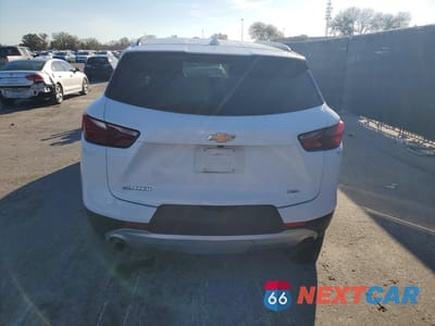 Zdjęcie 6 z 13 samochodu: 2021 CHEVROLET BLAZER 3LT VIN:3GNKBJRS3MS508286 - miniatura