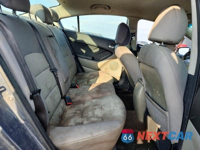 Zdjęcie 10 z 12 samochodu: 2016 KIA FORTE LX VIN:KNAFX4A65G5605948 - miniatura