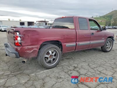Trzecie zdjęcie samochodu z tyłu: 2002 CHEVROLET SILVERADO C1500 VIN:2GCEC19V821427399 - miniatura