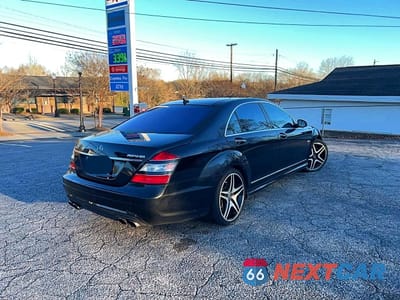 Czwarte zdjęcie samochodu z boku: 2009 MERCEDES-BENZ S 63 AMG VIN:WDDNG77X39A273024 - miniatura