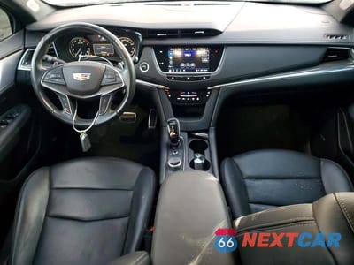 Zdjęcie 8 z 13 samochodu: 2021 CADILLAC XT5 SPORT VIN:1GYKNGRS1MZ105861 - miniatura
