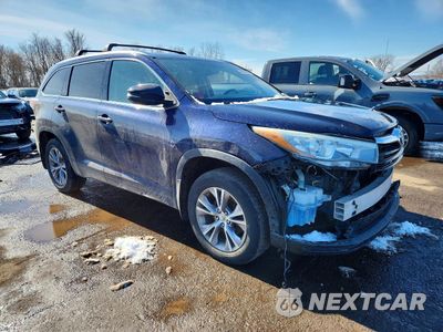 Czwarte zdjęcie samochodu z boku: 2015 TOYOTA HIGHLANDER XLE VIN:5TDJKRFH3FS142929 - miniatura
