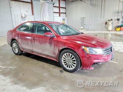 Czwarte zdjęcie samochodu z boku: 2017 VOLKSWAGEN PASSAT SE VIN:1VWBT7A35HC029650 - miniatura