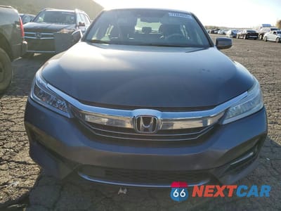 Piąte zdjęcie samochodu w środku: 2017 HONDA ACCORD TOURING HYBRID VIN:JHMCR6F7XHC004625 - miniatura