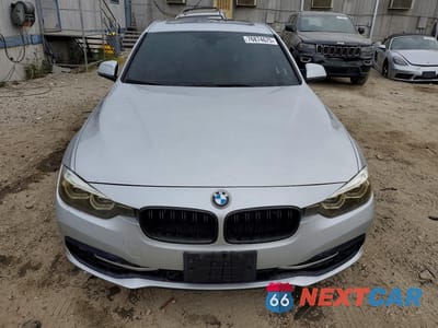 Piąte zdjęcie samochodu w środku: 2018 BMW 330 I VIN:WBA8B9G57JNU99027 - miniatura