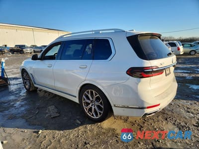 Drugie zdjęcie samochodu z przodu: 2025 BMW X7 XDRIVE40I VIN:5UX23EM02S9W23009 - miniatura