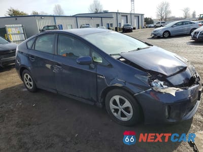 Czwarte zdjęcie samochodu z boku: 2013 TOYOTA PRIUS TWO VIN:JTDKN3DU8D1617462 - miniatura