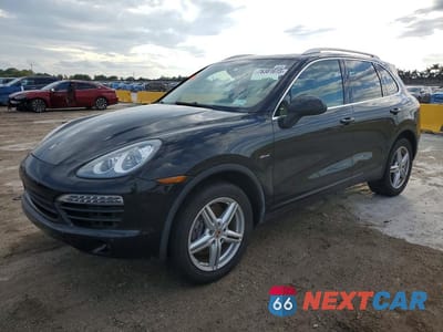 2014 PORSCHE CAYENNE WP1AF2A22ELA39885 - główne zdjęcie licytacji z USA - miniatura