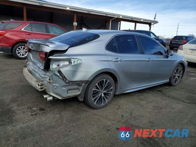 Trzecie zdjęcie samochodu z tyłu: 2020 TOYOTA CAMRY SE VIN:4T1G11BK8LU012390 - miniatura