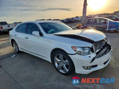 Czwarte zdjęcie samochodu z boku: 2011 LEXUS LS 460 BASE VIN:JTHBL5EF8B5104833 - miniatura