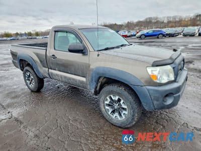 Czwarte zdjęcie samochodu z boku: 2011 TOYOTA TACOMA BASE VIN:5TFPX4ENXBX003360 - miniatura