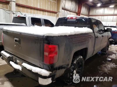 Trzecie zdjęcie samochodu z tyłu: 2017 CHEVROLET SILVERADO K1500 LT VIN:1GCVKREC1HZ262270 - miniatura