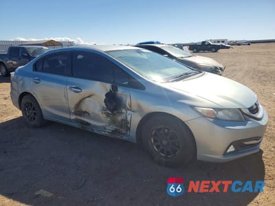 Czwarte zdjęcie samochodu z boku: 2015 HONDA CIVIC HYBRID VIN:19XFB4F26FE200790 - miniatura