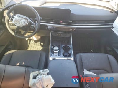 Zdjęcie 8 z 13 samochodu: 2026 KIA CARNIVAL HYBRID SX VIN:KNDNE5KA8T6102089 - miniatura