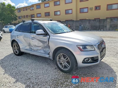 Czwarte zdjęcie samochodu z boku: 2015 AUDI Q5 PREMIUM PLUS VIN:WA1LFAFP3FA092207 - miniatura