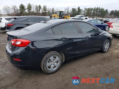 Trzecie zdjęcie samochodu z tyłu: 2018 CHEVROLET CRUZE LS VIN:1G1BC5SM5J7182213 - miniatura