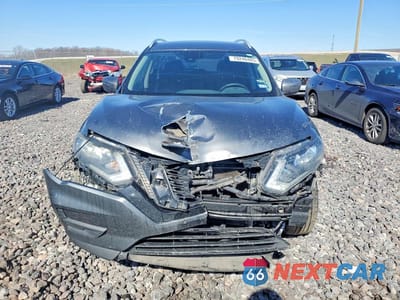 Piąte zdjęcie samochodu w środku: 2020 NISSAN ROGUE S VIN:JN8AT2MT9LW034343 - miniatura
