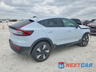 Trzecie zdjęcie samochodu z tyłu: 2024 VOLVO C40 RECHARGE PLUS VIN:YV4ER3GL5R2094419 - miniatura