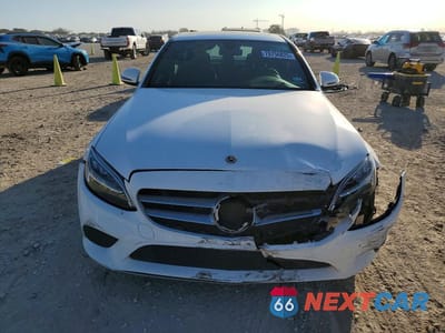 Piąte zdjęcie samochodu w środku: 2021 MERCEDES-BENZ C 300 VIN:W1KWF8DB0MR644365 - miniatura