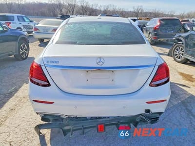Zdjęcie 6 z 11 samochodu: 2017 MERCEDES-BENZ E 300 VIN:WDDZF4JB7HA089932 - miniatura