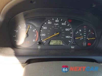 Zdjęcie 9 z 12 samochodu: 2002 HONDA ACCORD EX VIN:1HGCG165X2A052199 - miniatura