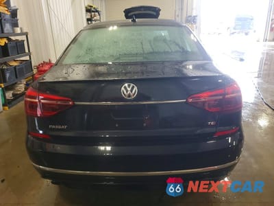 Zdjęcie 6 z 11 samochodu: 2017 VOLKSWAGEN PASSAT R-LINE VIN:1VWDT7A33HC082839 - miniatura