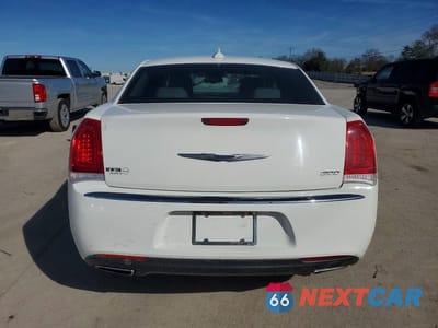 Zdjęcie 6 z 11 samochodu: 2018 CHRYSLER 300 TOURING VIN:2C3CCAAG8JH222647 - miniatura