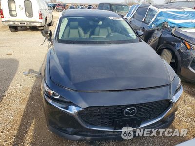Piąte zdjęcie samochodu w środku: 2020 MAZDA 3 PREFERRED VIN:3MZBPBDM0LM136334 - miniatura