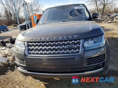 Piąte zdjęcie samochodu w środku: 2017 LAND ROVER RANGE ROVER HSE VIN:SALGS2FV4HA327684 - miniatura