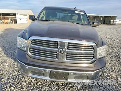 Piąte zdjęcie samochodu w środku: 2016 RAM 1500 SLT VIN:3C6RR7LT4GG377102 - miniatura