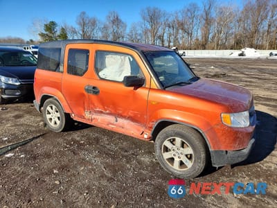 Czwarte zdjęcie samochodu z boku: 2010 HONDA ELEMENT EX VIN:5J6YH2H79AL002560 - miniatura