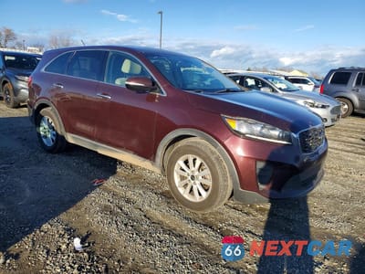 Czwarte zdjęcie samochodu z boku: 2019 KIA SORENTO LX VIN:5XYPG4A52KG467459 - miniatura