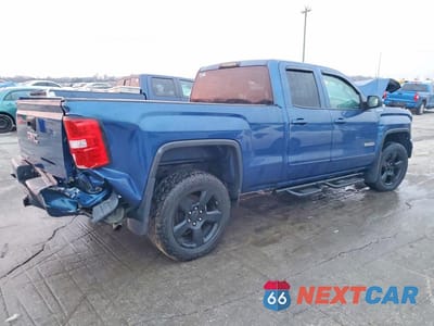 Trzecie zdjęcie samochodu z tyłu: 2017 GMC SIERRA K1500 VIN:1GTV2LECXHZ381108 - miniatura