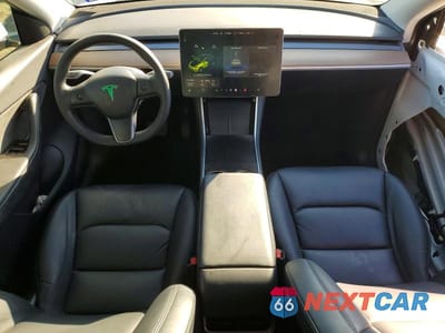 Zdjęcie 8 z 13 samochodu: 2021 TESLA MODEL Y VIN:5YJYGDEE5MF065816 - miniatura