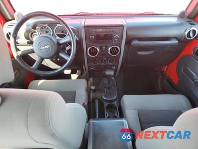 Zdjęcie 8 z 12 samochodu: 2010 JEEP WRANGLER SPORT VIN:1J4AA2D1XAL139272 - miniatura