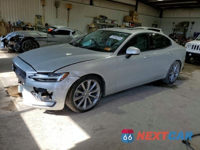 2019 VOLVO S60 T6 MOMENTUM 7JRA22TK1KG003556 - główne zdjęcie licytacji z USA - miniatura