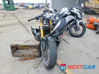 Drugie zdjęcie samochodu z przodu: 2004 SUZUKI GSX-R1000 VIN:JS1GT75A842101436 - miniatura