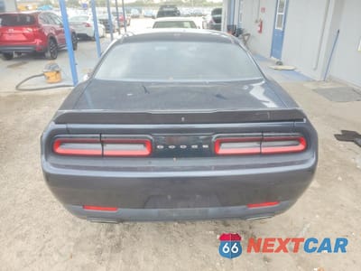 Zdjęcie 6 z 12 samochodu: 2018 DODGE CHALLENGER SXT VIN:2C3CDZAG9JH245415 - miniatura