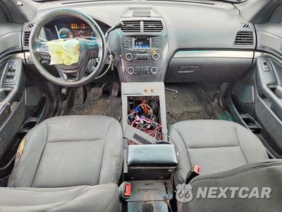Zdjęcie 8 z 13 samochodu: 2017 FORD EXPLORER POLICE INTERCEPTOR VIN:1FM5K8AR1HGE02135 - miniatura