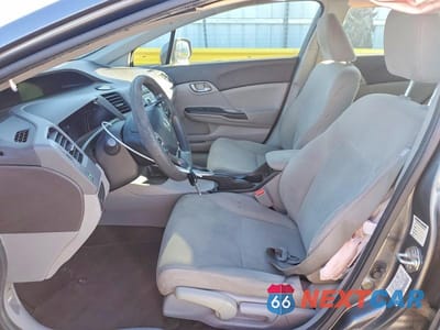 Zdjęcie 7 z 12 samochodu: 2012 HONDA CIVIC VIN:19XFB2F52CE361888 - miniatura