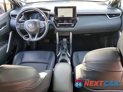 Zdjęcie 8 z 13 samochodu: 2024 TOYOTA COROLLA CROSS HYBRID XSE VIN:7MUFBABG5RV050932 - miniatura