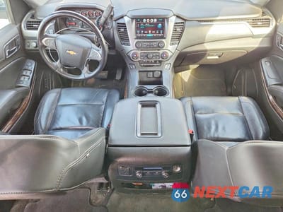 Zdjęcie 8 z 12 samochodu: 2017 CHEVROLET SUBURBAN K1500 LT VIN:1GNSKHKC2HR152062 - miniatura