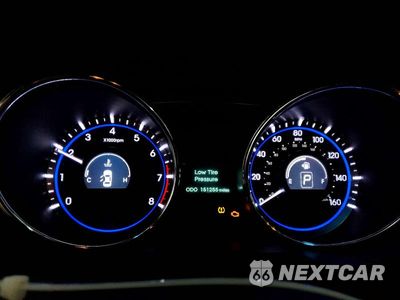 Zdjęcie 9 z 13 samochodu: 2011 HYUNDAI SONATA SE VIN:5NPEC4AC9BH034019 - miniatura
