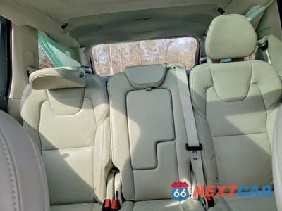 Zdjęcie 10 z 12 samochodu: 2023 VOLVO XC90 ULTIMATE VIN:YV4H60CA3P1910863 - miniatura