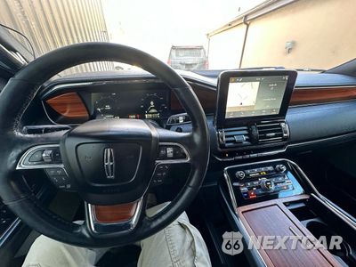 Zdjęcie 12 z 15 samochodu: 2019 LINCOLN NAVIGATOR L RESERVE VIN:5LMJJ3LT7KEL21377 - miniatura